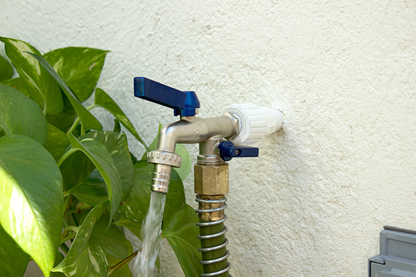 Double outlet Bibcock directions